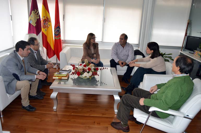 Pilar Zamora se reúne con la Asociación Provincial  de Empresarios de Siderometalúrgia