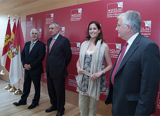 La alcaldesa inaugura junto al rector y el presidente de la Junta  el aulario que  albergará provisionalmente la Facultad de Medicina del Campus de Ciudad Real  