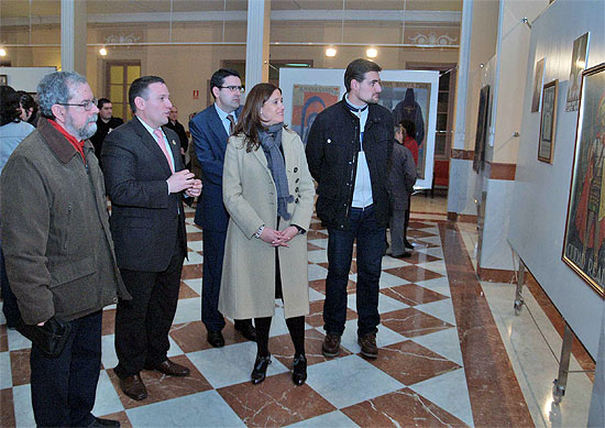 Rosa Romero asiste a la inauguración de la exposición ‘Cartelería  en la Semana Santa de Ciudad Real’