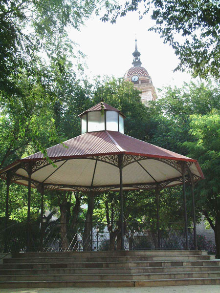 Jardines del Prado con la Catedral al fondo