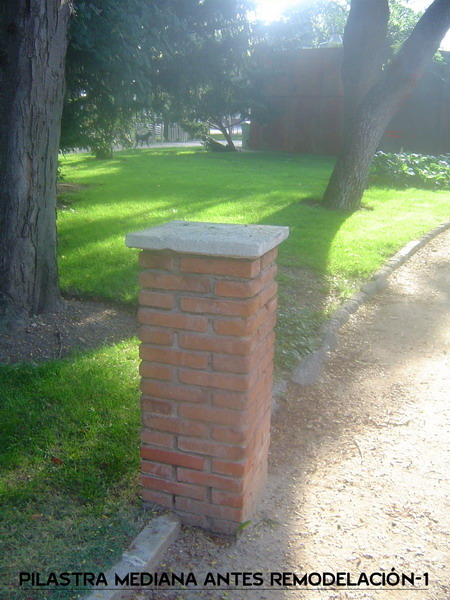 Elementos esculturales antes y después de la remodelación Elementos esculturales antes y después de la remodelación