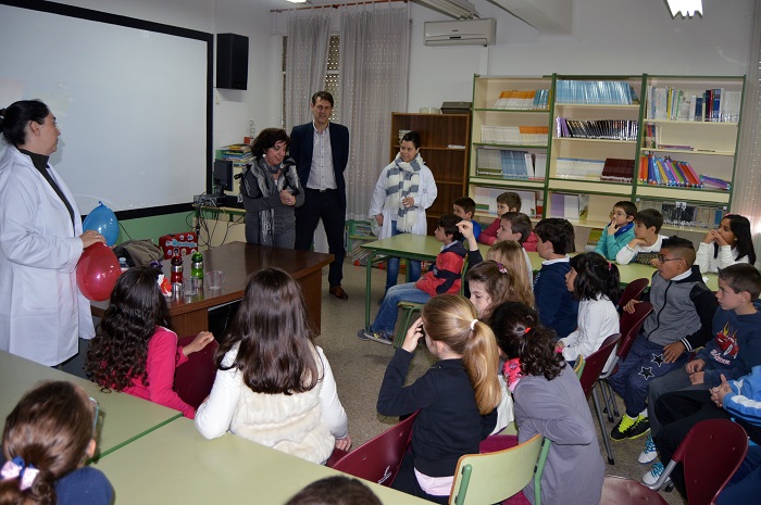 Ayuntamiento y Aquona acercan a los escolares  el ciclo urbano del agua con “Aqualogía”