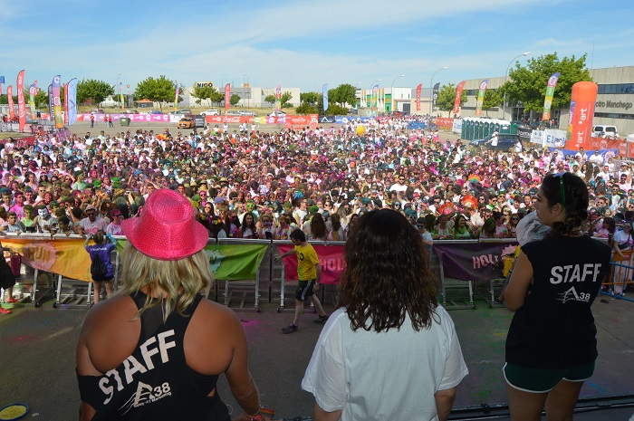 4.500 personas llenan de colores Ciudad Real en la I Holli Run