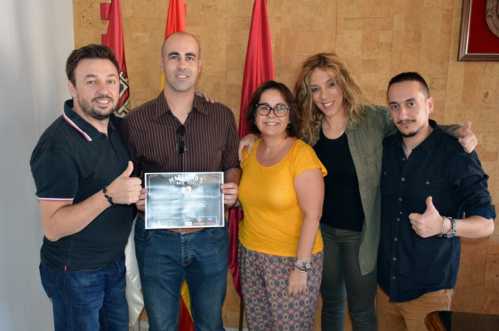 Los organizadores del “Marciano’s Rock Fest”  entregan los beneficios del concierto a “La Bienvenida”