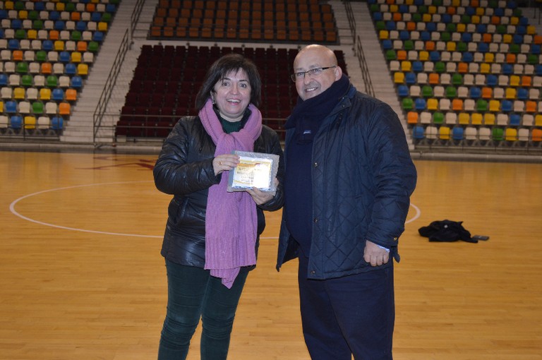 El Balonmano Caserío, solidario