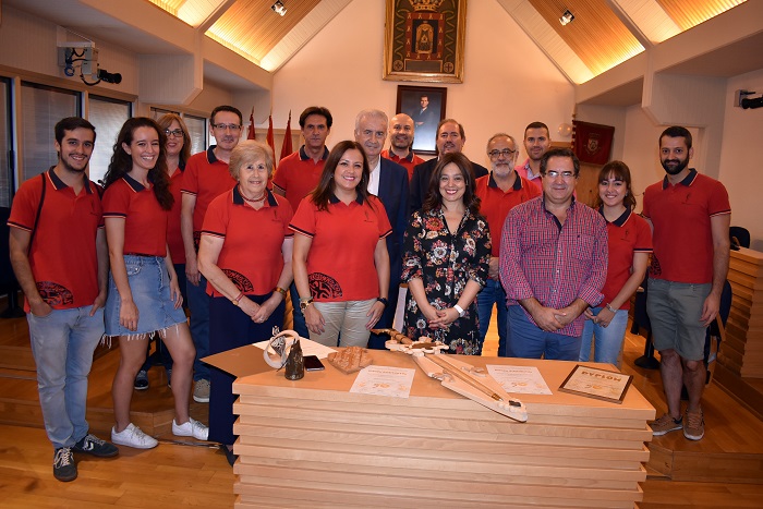 Grupo de Coros y Danzas Mazantini