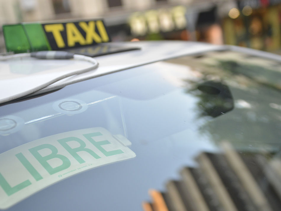 permiso municipal de conducción de taxis