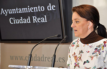 La Concejala de Educación, Ana Beatriz Sebastía, durante la presentación