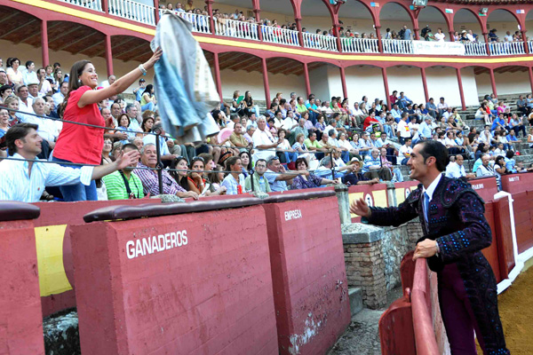 La alcaldesa de Ciudad Real en la corrida de rejones