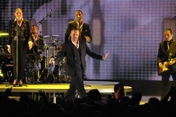 CMiguel Bosé durante su concierto Cardio Tour en Ciudad Real