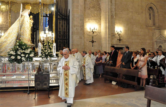 La corporación municipal en la función religiosa en honor a la Virgen del Prado