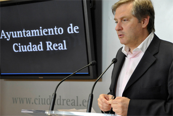 Cañizares en rueda de prensa