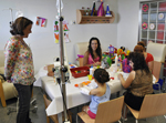 El Ayuntamiento ha instalado una Escuela Municipal de Verano en el aula hospitalaria del Hospital General Universitaro de Ciudad Real para que los niños ingresados en el centro puedan disfrutar de diferentes talleres