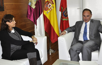 El Presidente del Consejo Consultivo de Castilla-La Mancha se reúne con la Alcaldesa de Ciudad Real para ofrecerle el patrimonio intelectual y jurídico que precise el Ayuntamiento de esta institución