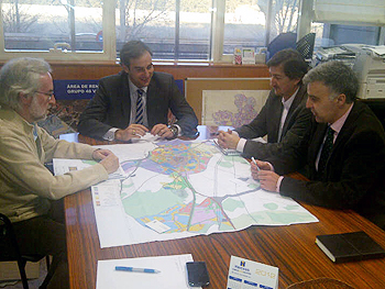 El concejal de Urbanismo se reúne con el Dtor. General de Urbanismo y Vivienda