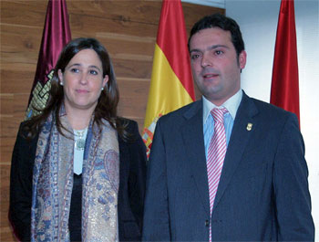 Rosa Romero recibe al alcalde de Peñíscola de visita en Ciudad Real