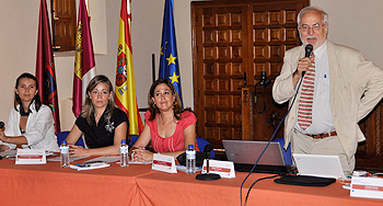 Rosa Romero y Lola Merino en la presentación del proyecto Enter.Hub