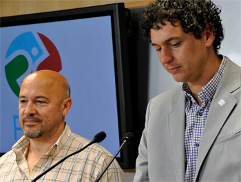 César Manrique presentando los eventos deportivos