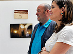 Rosa Romero visita la exposición fotográfica de Mariano Cieza 