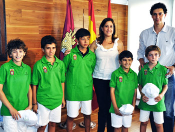 La alcaldesa y el concejal de Deportes reciben a los jugadores de golf de Ciudad Real 