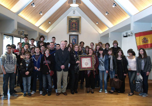 Carmen Sancho con el grupo de estudiantes