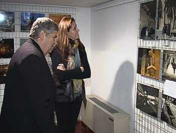 La alcaldesa en la inauguración de la exposición de la FLAVE