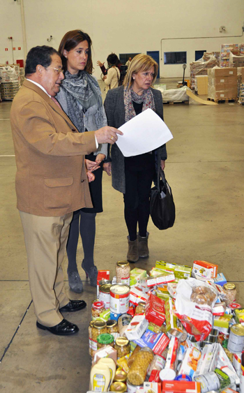 La Alcaldesa de Ciudad Real elogia la labor que hace el banco de alimentos con las familias más necesitadas