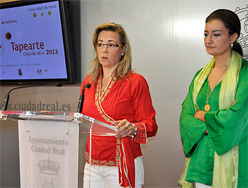 Lola Merino presenta Tapearte