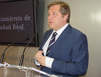 Francisco Cañizares durante la rueda de prensa