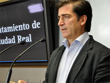 El concejal de Economía y Hacienda, Miguel Ángel Poveda