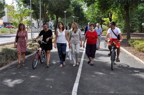 La alcaldesa en el carril bici